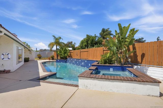 12485 Grandee Rd, San Diego, CA 92128