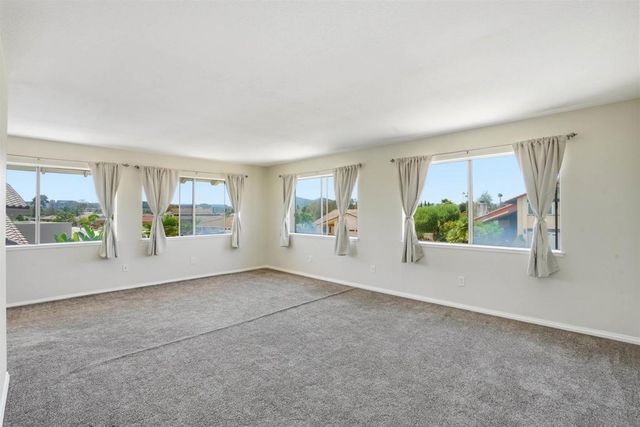 12485 Grandee Rd, San Diego, CA 92128