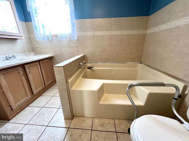 153 DEERFIELD DRIVE, Souderton, PA 18964