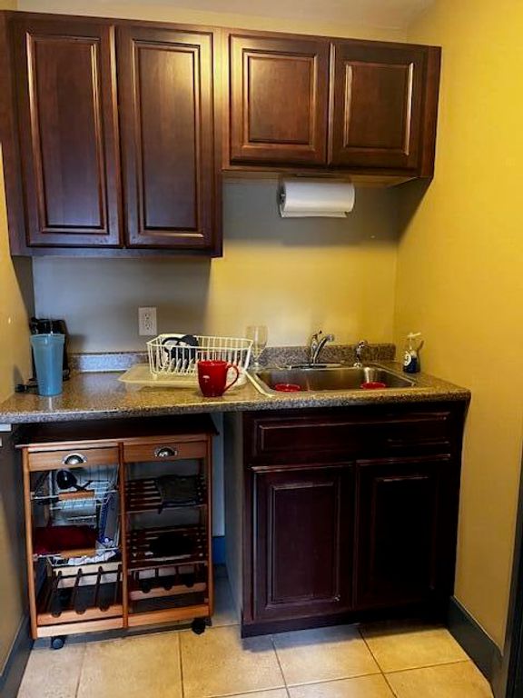 69 York Street 5, Kennebunk, ME 04043 — photo 3