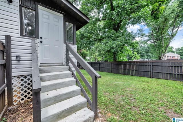 210 E SPRING STREET, Sylacauga, AL 35150