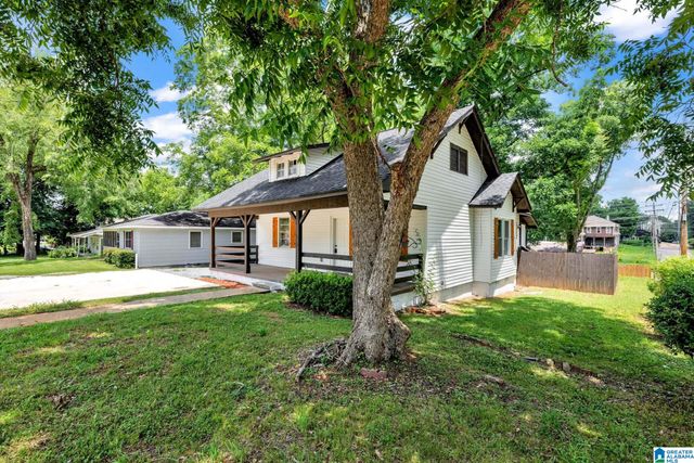 210 E SPRING STREET, Sylacauga, AL 35150