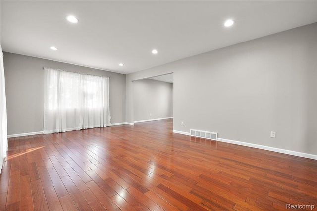 4783 Quarton Road, Bloomfield Hills, MI 48301