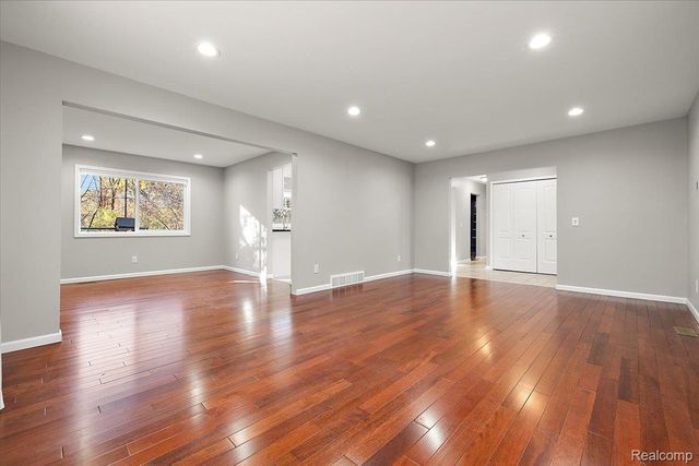 4783 Quarton Road, Bloomfield Hills, MI 48301