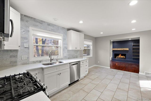 4783 Quarton Road, Bloomfield Hills, MI 48301