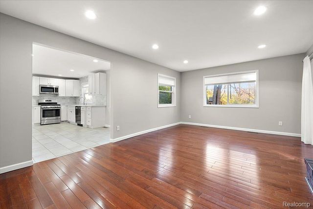 4783 Quarton Road, Bloomfield Hills, MI 48301