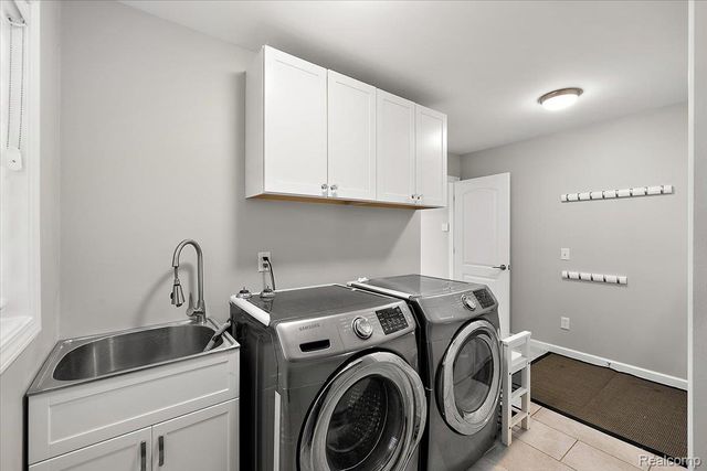 4783 Quarton Road, Bloomfield Hills, MI 48301