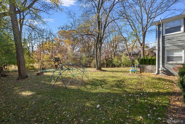 4783 Quarton Road, Bloomfield Hills, MI 48301