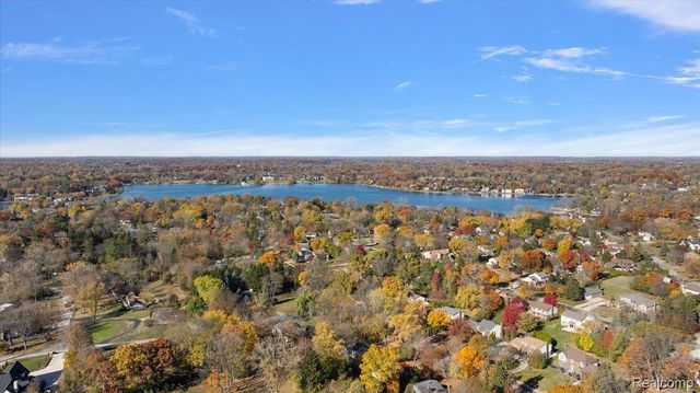 4783 Quarton Road, Bloomfield Hills, MI 48301