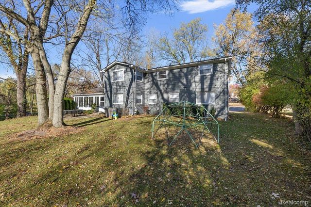 4783 Quarton Road, Bloomfield Hills, MI 48301