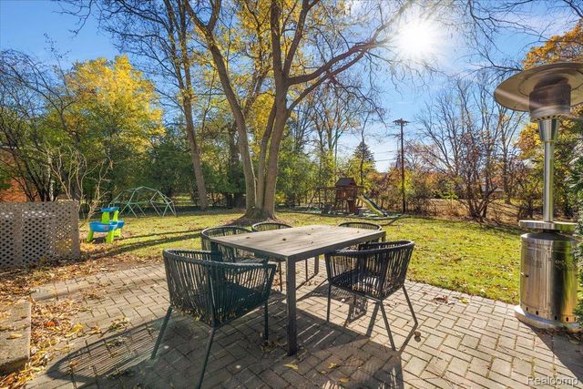 4783 Quarton Road, Bloomfield Hills, MI 48301