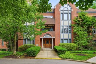 100 Denniston Street 206, Shadyside, PA 15206