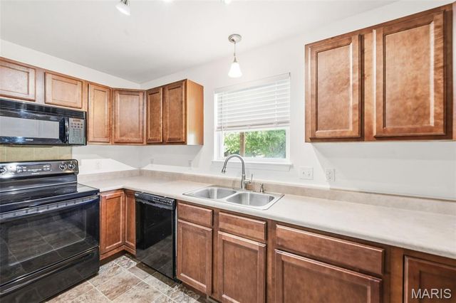 351 Gardenia Drive, Troy, MO 63379