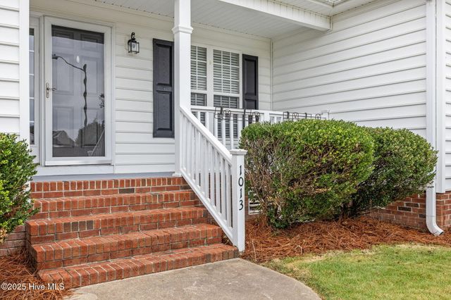 1013 Sebring Drive, Winterville, NC 28590