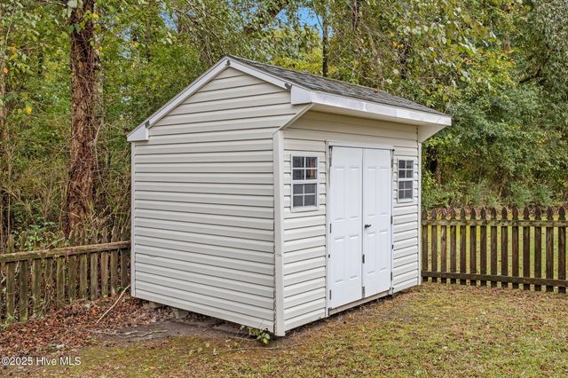 1013 Sebring Drive, Winterville, NC 28590