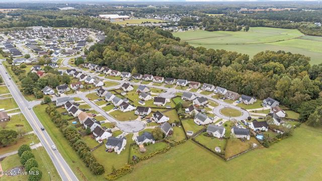 1013 Sebring Drive, Winterville, NC 28590