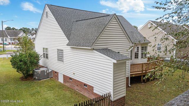 1013 Sebring Drive, Winterville, NC 28590