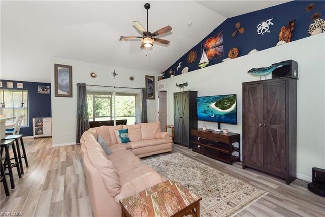 2005 McArthur AVE, Alva, FL 33920