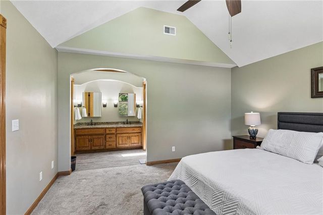 8712 N Lathrop Avenue, Kansas City, MO 64155