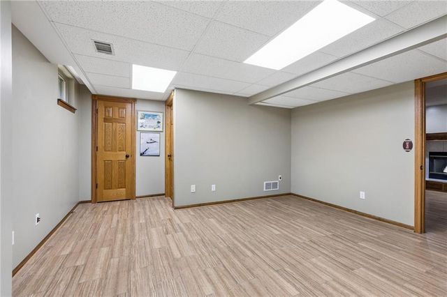 8712 N Lathrop Avenue, Kansas City, MO 64155