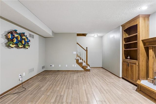 8712 N Lathrop Avenue, Kansas City, MO 64155