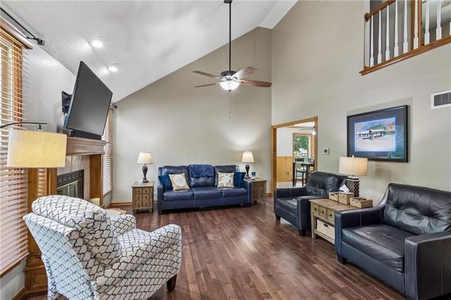 8712 N Lathrop Avenue, Kansas City, MO 64155