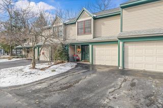 7 Saxonhollow Dr Unit D2, Essex, VT 05452