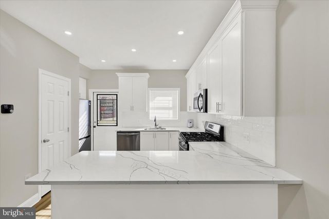 119 N POPPLETON ST, Baltimore, MD 21201