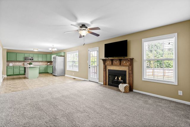 970 Dwight Eisenhower Way, Clarksville, TN 37042