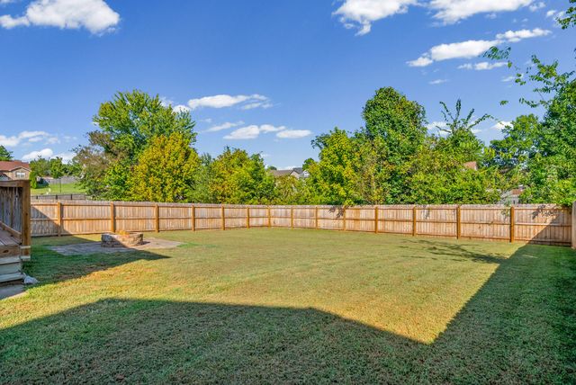 970 Dwight Eisenhower Way, Clarksville, TN 37042