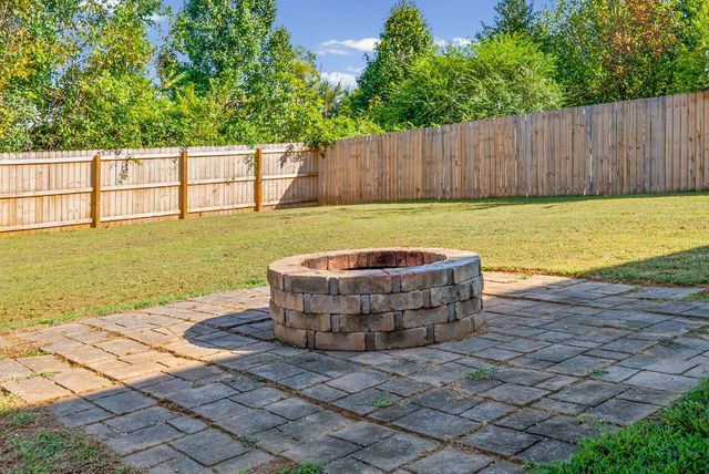 970 Dwight Eisenhower Way, Clarksville, TN 37042