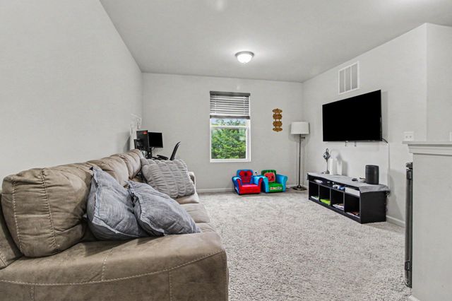 1646 Golfview Drive, Ypsilanti, MI 48198