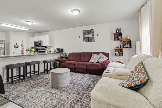 1646 Golfview Drive, Ypsilanti, MI 48198