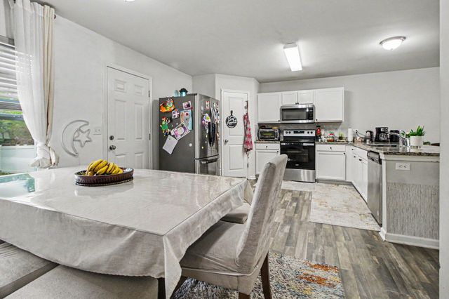 1646 Golfview Drive, Ypsilanti, MI 48198