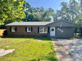 209 Greer Ave, Atmore, AL 36502