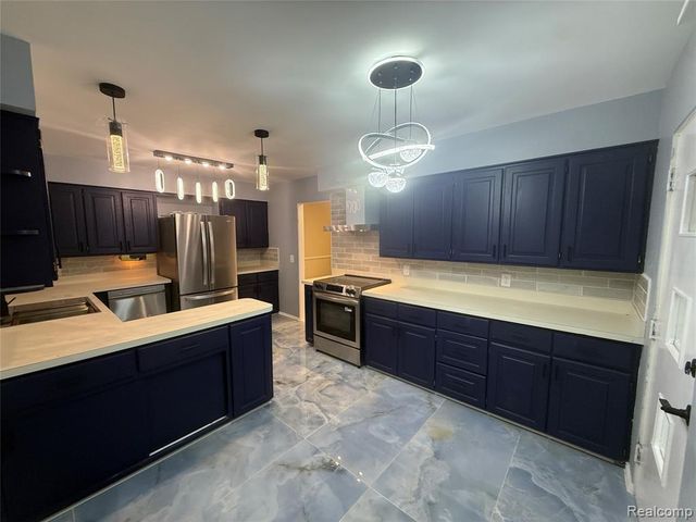 50 Shadyside Court, Saginaw, MI 48638