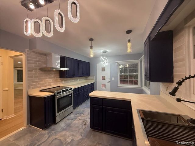 50 Shadyside Court, Saginaw, MI 48638