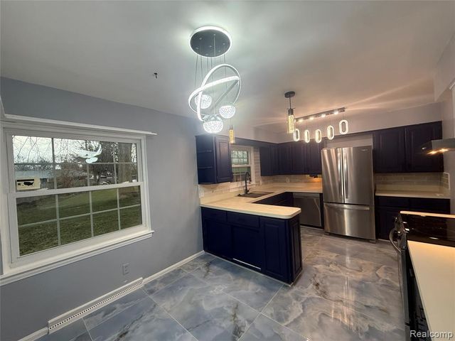 50 Shadyside Court, Saginaw, MI 48638