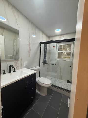 50 Shadyside Court, Saginaw, MI 48638