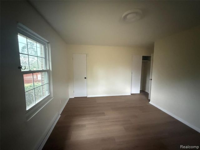 50 Shadyside Court, Saginaw, MI 48638