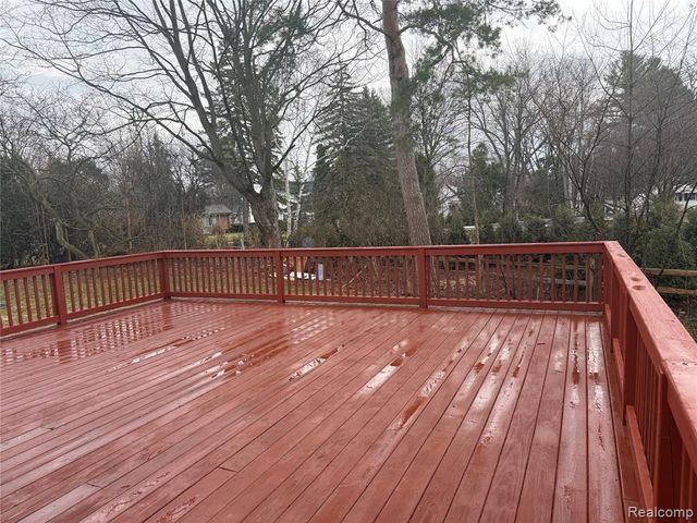 50 Shadyside Court, Saginaw, MI 48638