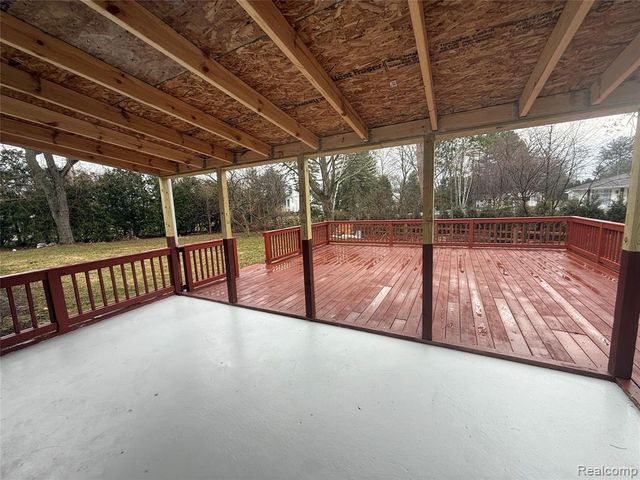 50 Shadyside Court, Saginaw, MI 48638