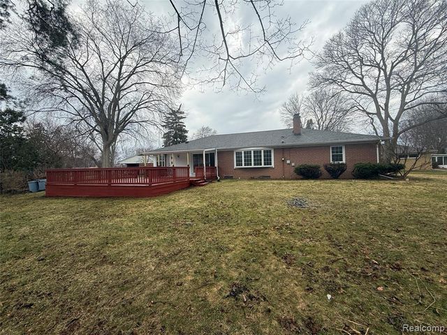 50 Shadyside Court, Saginaw, MI 48638