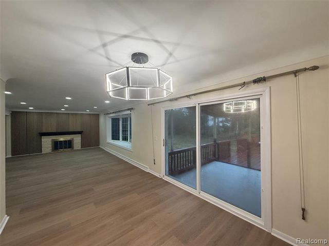 50 Shadyside Court, Saginaw, MI 48638