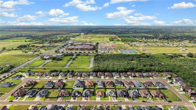 1210 Kestrel Drive, Edinburg, TX 78542