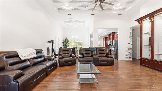 1210 Kestrel Drive, Edinburg, TX 78542