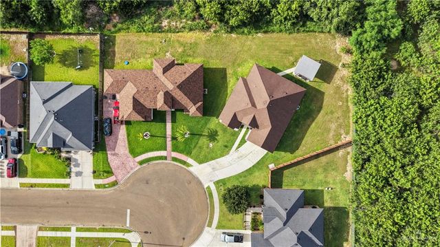 1210 Kestrel Drive, Edinburg, TX 78542