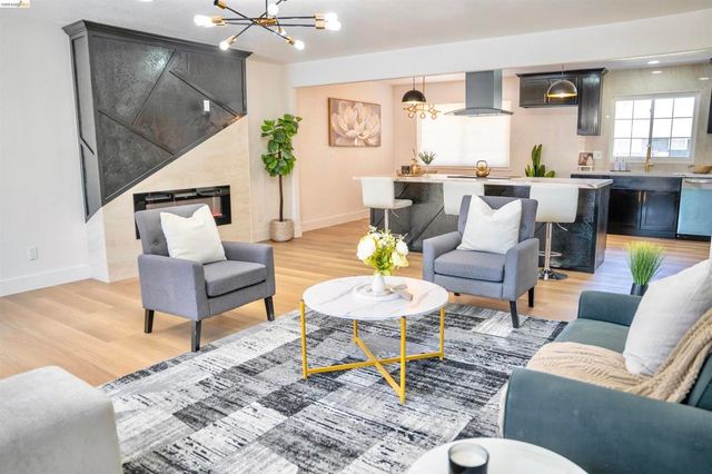 352 Terri Dr, Atwater, CA 95301