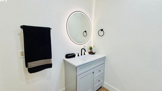 352 Terri Dr, Atwater, CA 95301