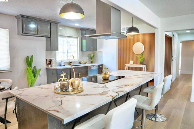 352 Terri Dr, Atwater, CA 95301